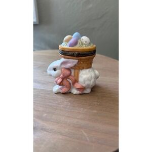 Vintage 1998 Easter Bunny Rabbit Porcelain Hinged Trinket Box with Egg Basket